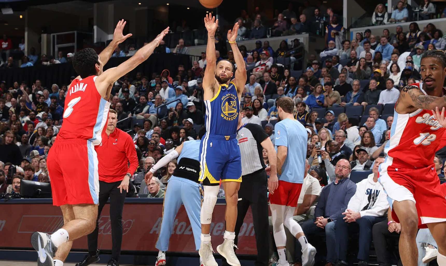 Steph Curry Went Absolutely Nuclear Again And Continues To Show Why He's Still The Best Show In Sports
