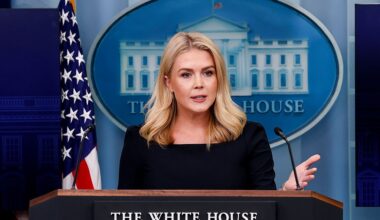 Economic partnership with US could spur Russia to end war, White House says