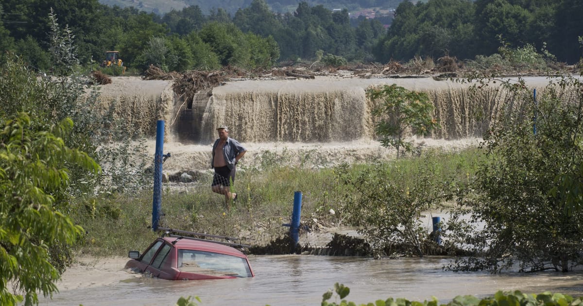 Romanian presidential hopeful under fire after admitting role in village flooding – POLITICO
