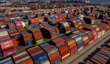 Middle East markets slump and conflict continues in Sudan