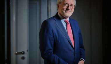 De Nederlandse democratie staat onder druk, waarschuwt de Raad van State