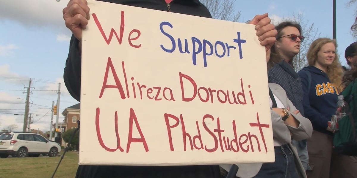 Protesters demand release of detained Iranian University of Alabama student