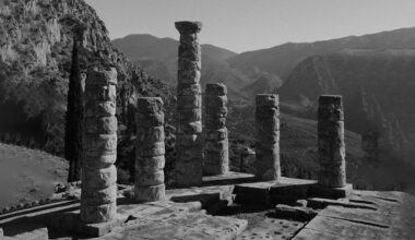 Politics at a Crossroads: Lessons from Delphi