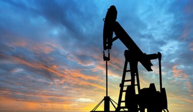 Crude oil trades flat as market awaits US reciprocal tariff implementation 