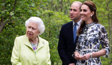 Kate Middleton, Queen Elizabeth and Prince William at the Chelsea Flower Show