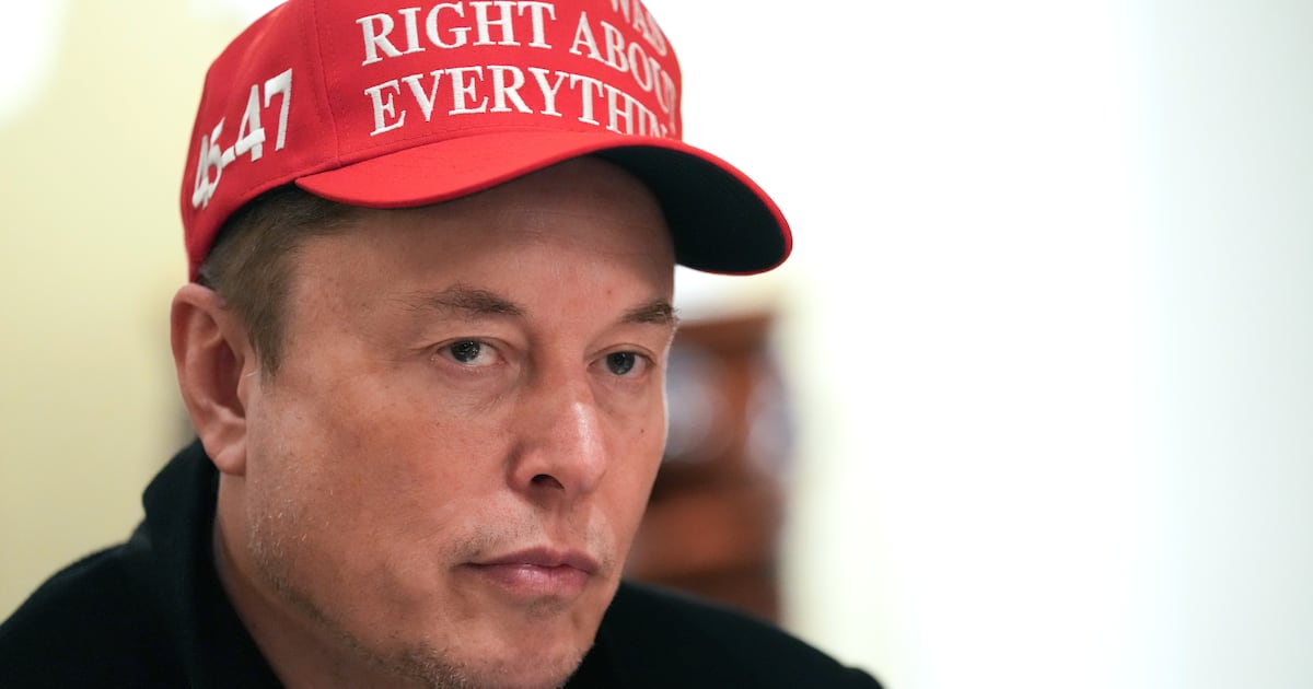 Analyst Warns of Tesla ‘Demand Destruction’ if Elon Musk Remains at DOGE