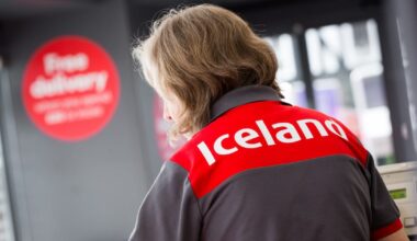 Iceland creates 750 jobs with £100m distribution centre opening