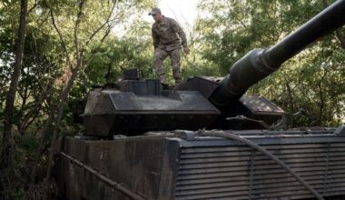 Nearly 3,000 Russian ceasefire violations reported from front line during Easter 'truce,' Zelensky says