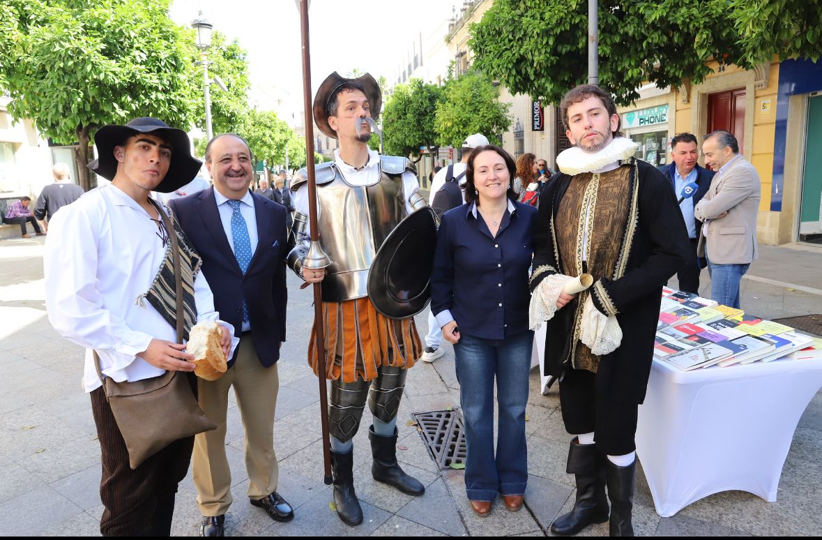 Los delegados Francisco Zurita y Nela García asisten a la jornada