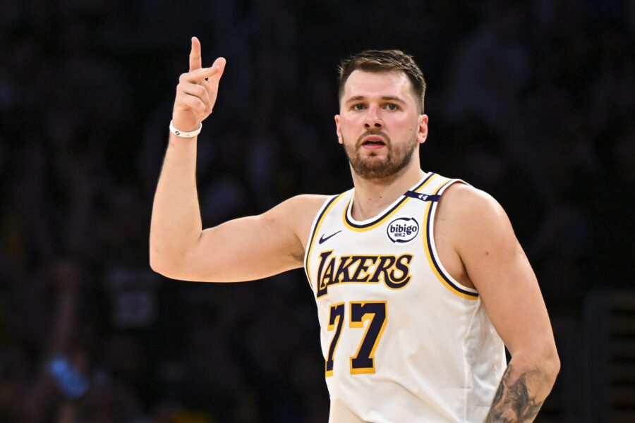 And-Ones: Luka Trade Offers, Coaches, Lithuania, Howard
