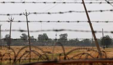 Panic in Pakistan as India vows to cut off water supply over Kashmir | Reuters