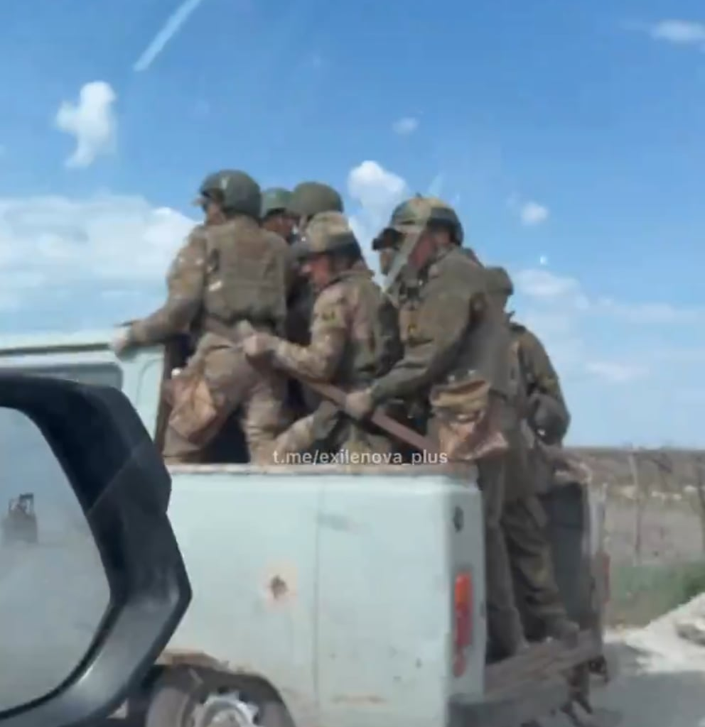 The Russians are gathering all their armored vehicles for the May 9 parade in Moscow. Meanwhile, the Russian Armed Forces at the front: