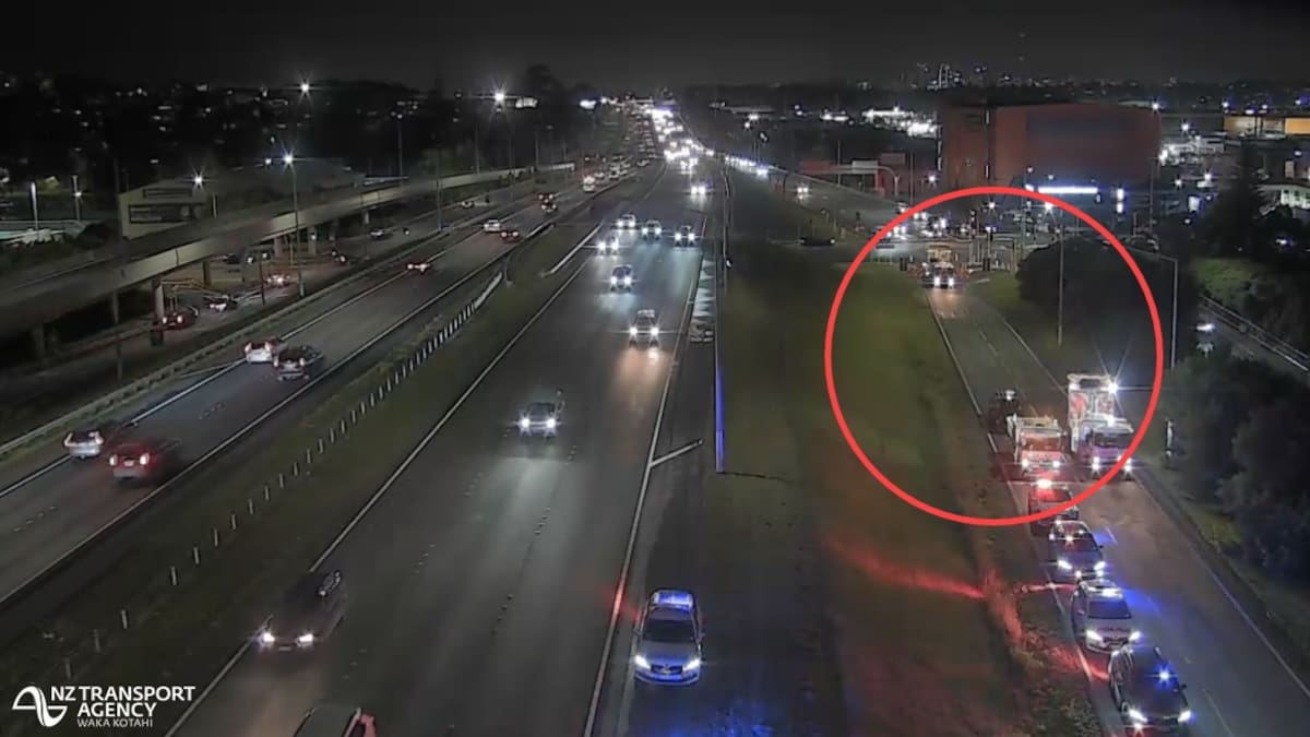Auckland’s Northern Motorway Tristram Ave on-ramp closed after crash, driver critical