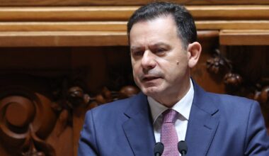 Montenegro omitiu três contas com mais de 92 mil euros e de 65 mil euros