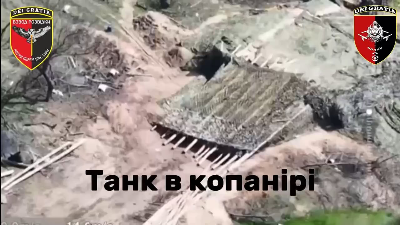 Drone footage of Ukrainian FPV pilots attacking a hidden Russian T-55 MBT in the Donetsk Oblast.