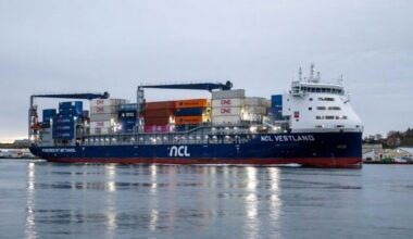 methanol-fueled feeder containership