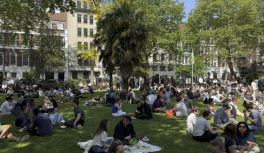 Hard to beat these Soho Square vibes!