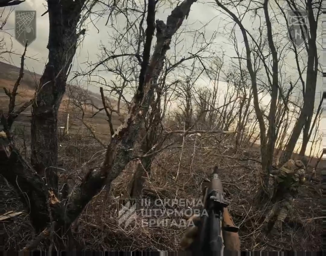 Ukrainian "Karakurt Colony" of the 2nd Mechanized Battalion of the 3rd SABr assaulted a Russian position during the liberation of the village of Nadiia in Luhansk region. April 2025