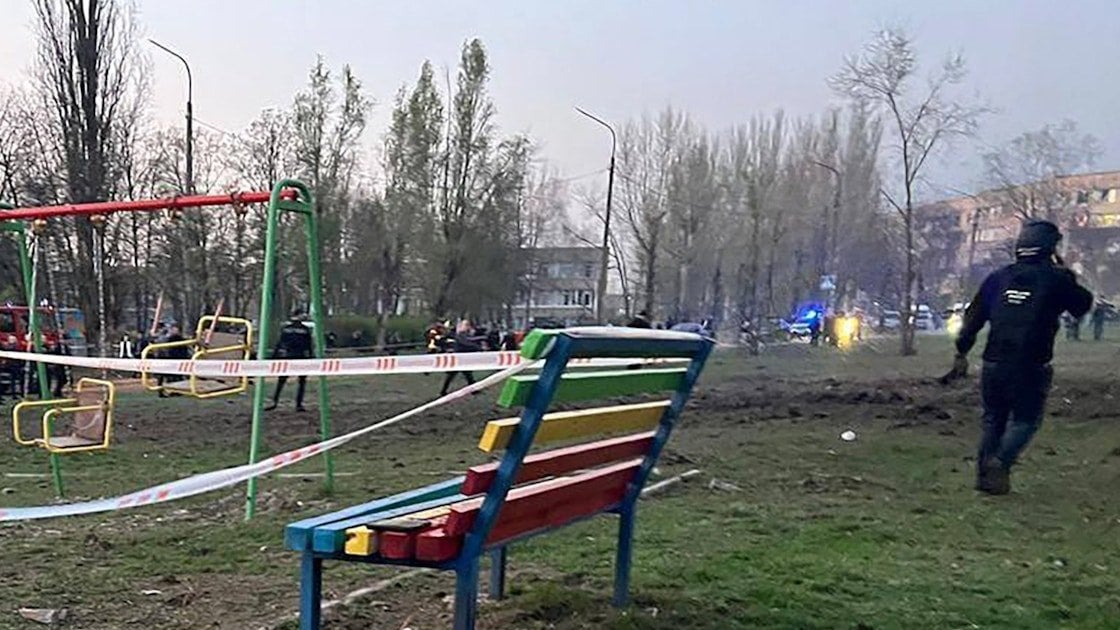 Polen lässt Kampfjets aufsteigen, Russland greift Kiew an – Entsetzen nach „Massenmord“ auf Kinderspielplatz