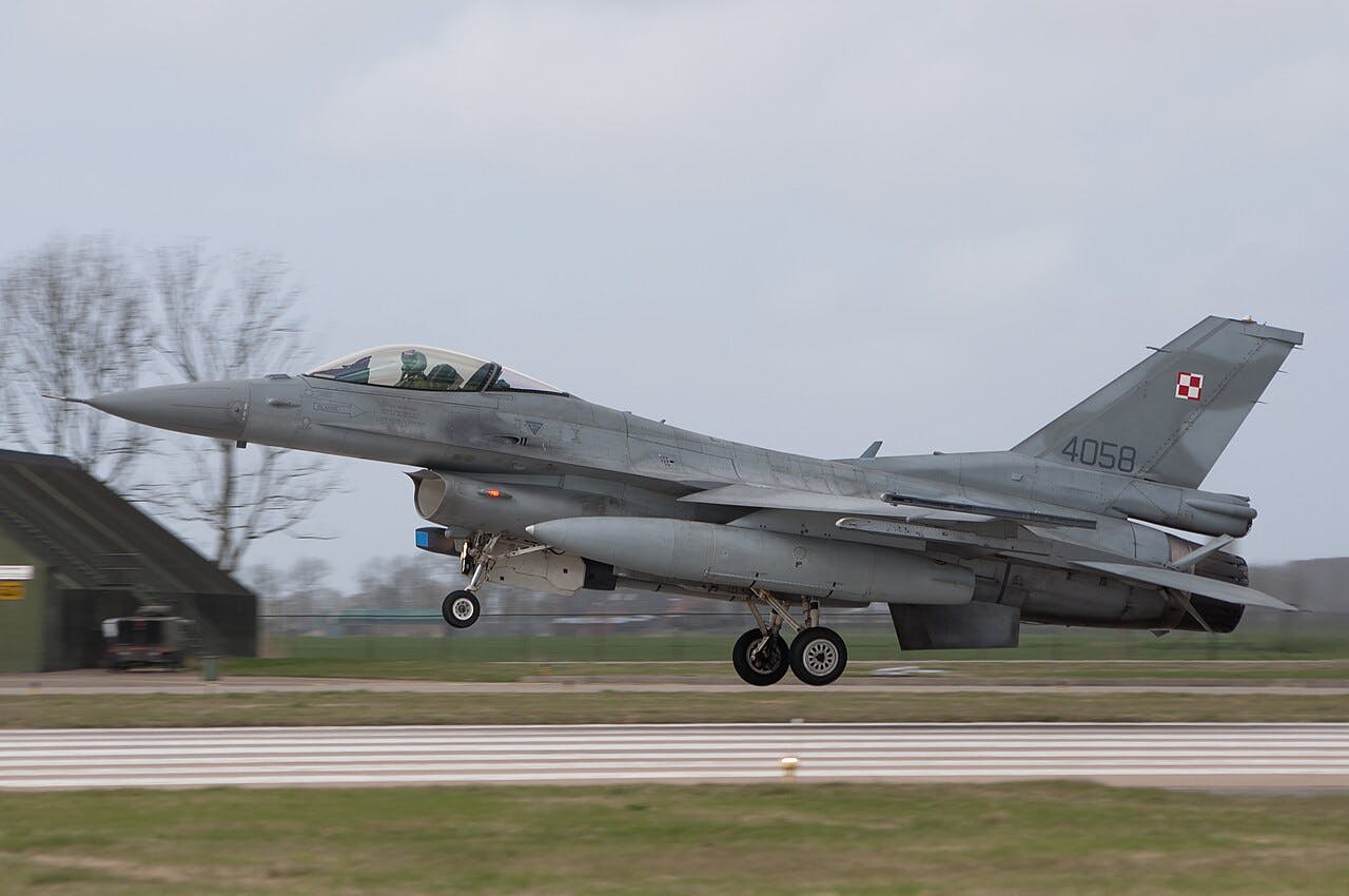 Polish F-16s in Lithuania for NATO Air Policing mission