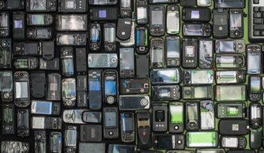 EU issues America-bound staff with burner phones over spying fears