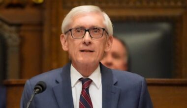 Gov. Evers announces $3.2 million in grants for Wisconsin small businesses