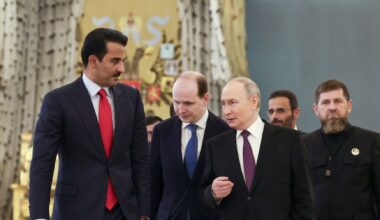 Russia and Qatar sign 2 billion euro investment deal