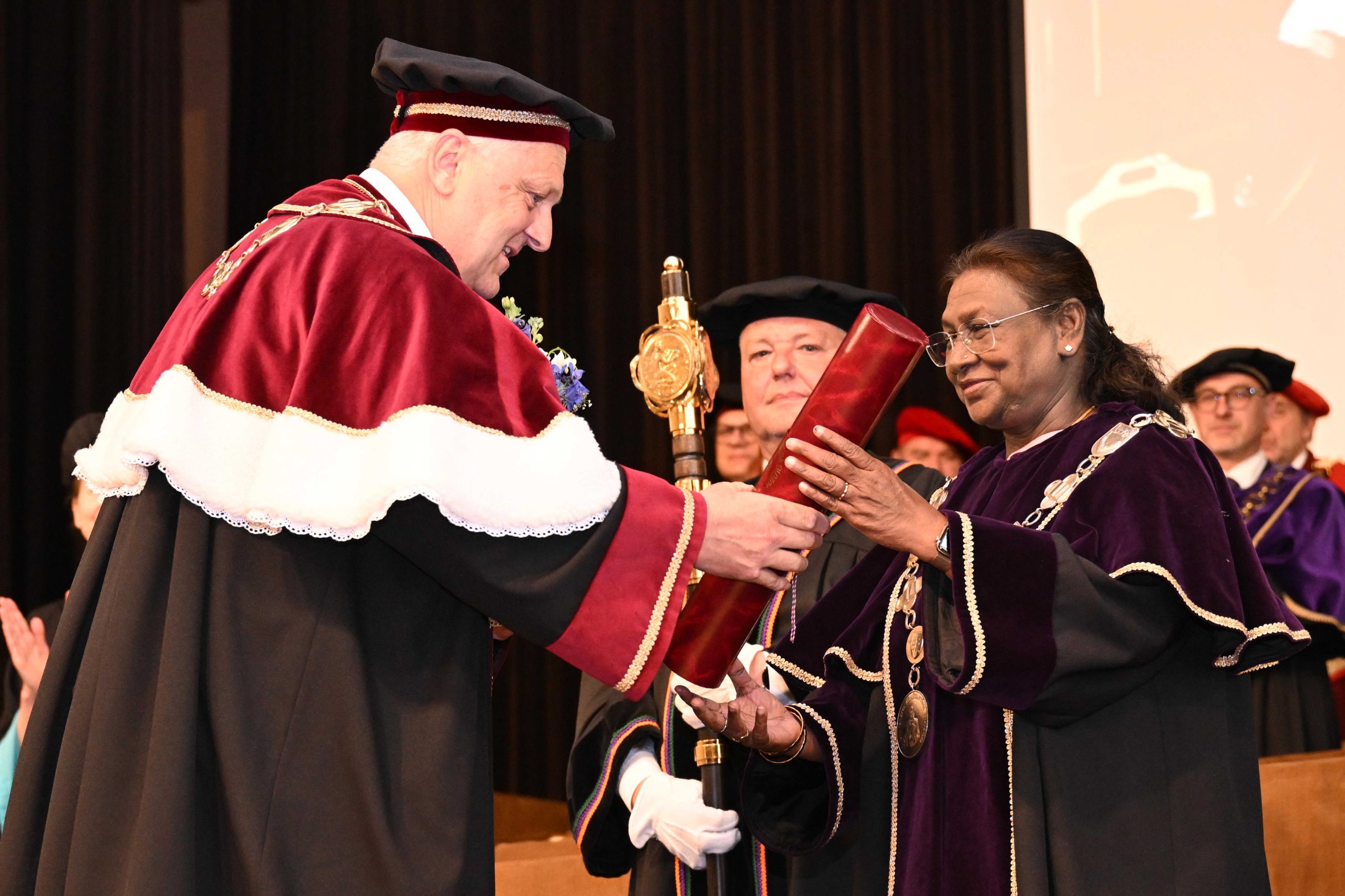 President Murmu calls for deeper economic ties with Slovakia, highlights India’s growth and cultural bond