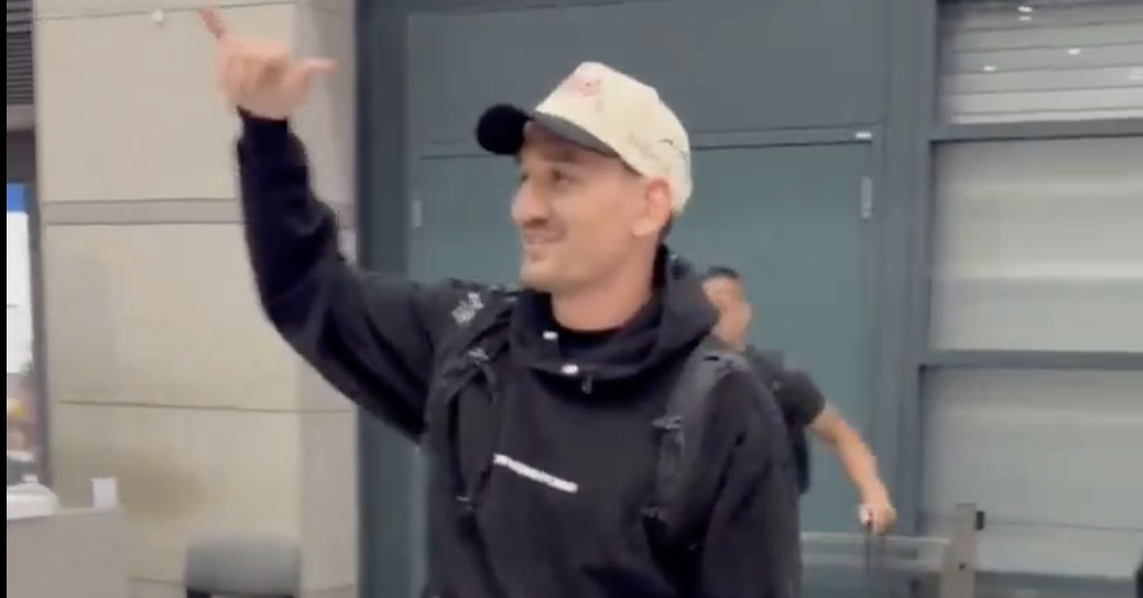 Video: Max Holloway visits Korean Zombie, receives a hero’s welcome in South Korea