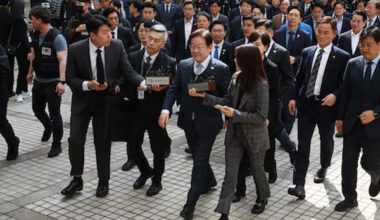 South Korea Opposition Chief Lee Steps Down, Eyes Presidency