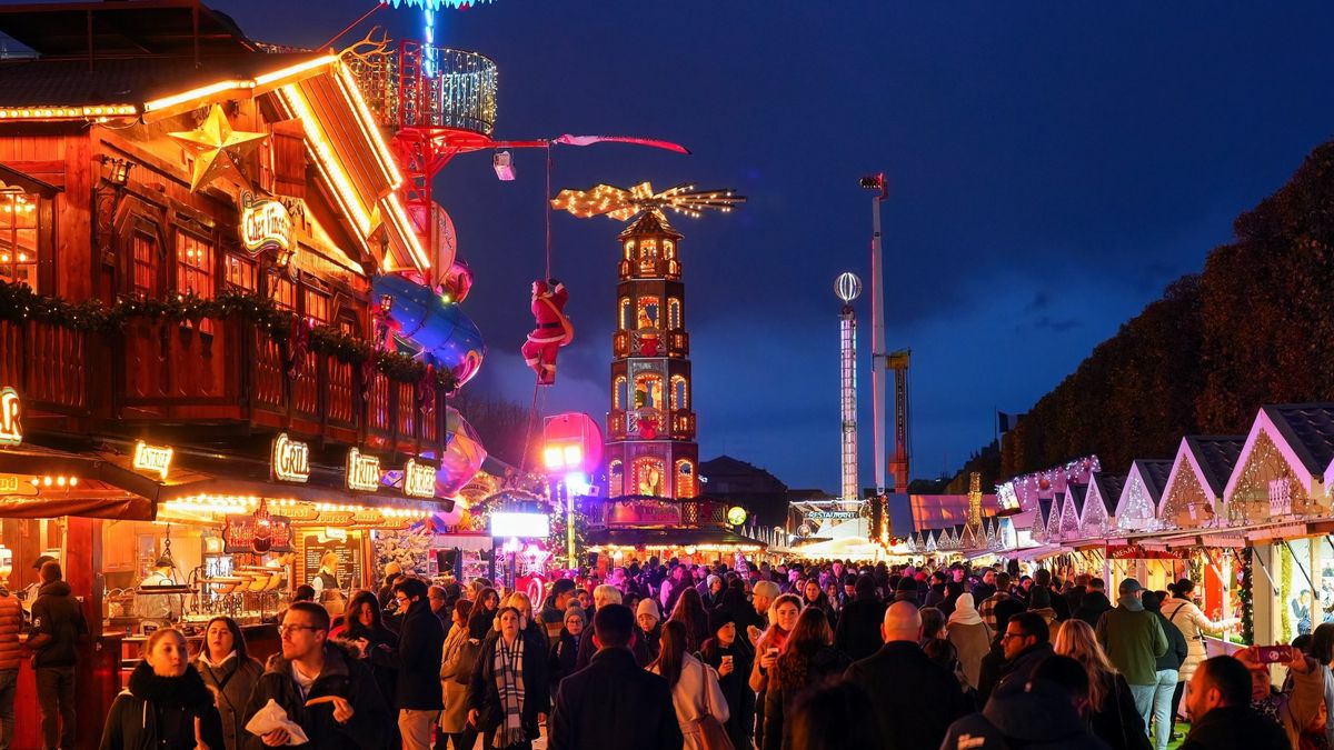 Riviera adds gastronomy sailings and a Christmas cruise in France: Travel Weekly