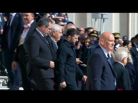 Zelensky Spontaneously Applauded at Pope's Funeral