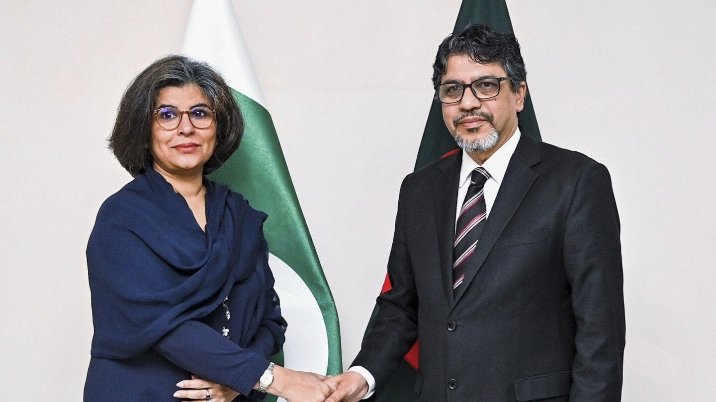 Bangladesh and Pakistan resume talks after 15 years, seek to mend strained ties