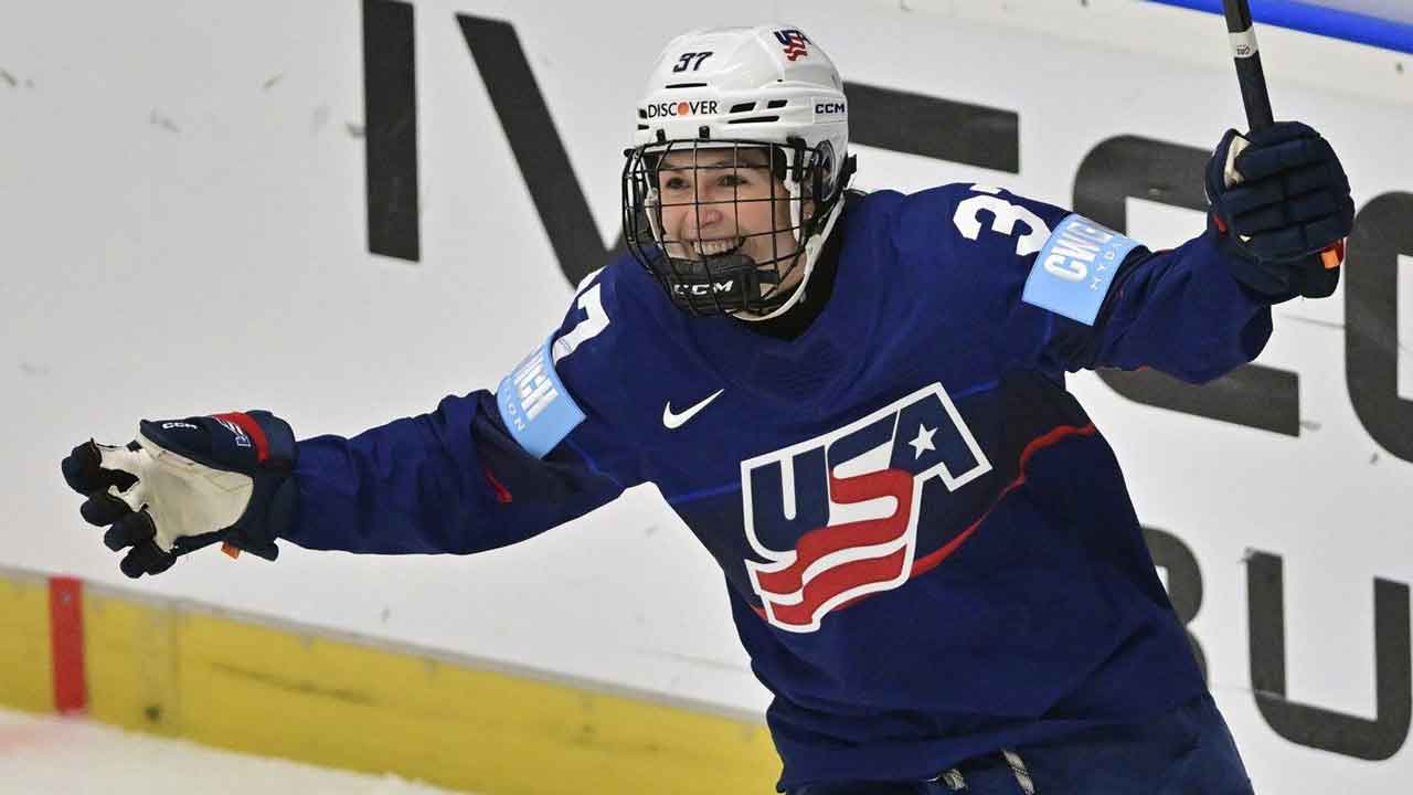 Murphy scores twice, U.S. blanks Czechia at women's worlds