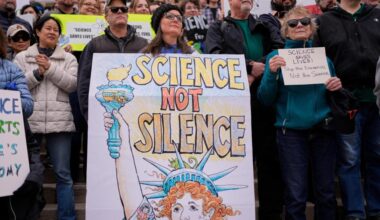 Scientists sue NIH, saying politics cut their research funding