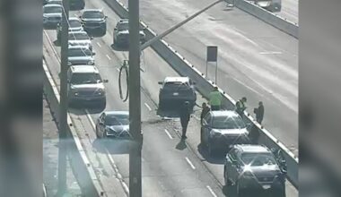 Gardiner Expressway crash: police warn of delays