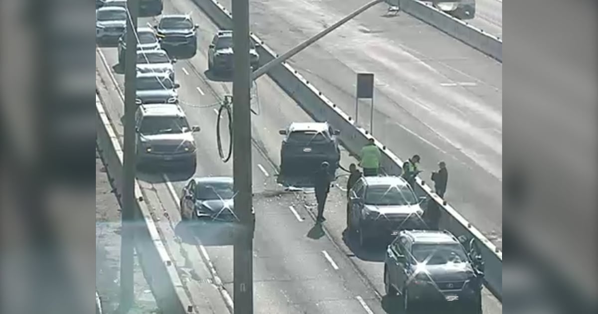 Gardiner Expressway crash: police warn of delays