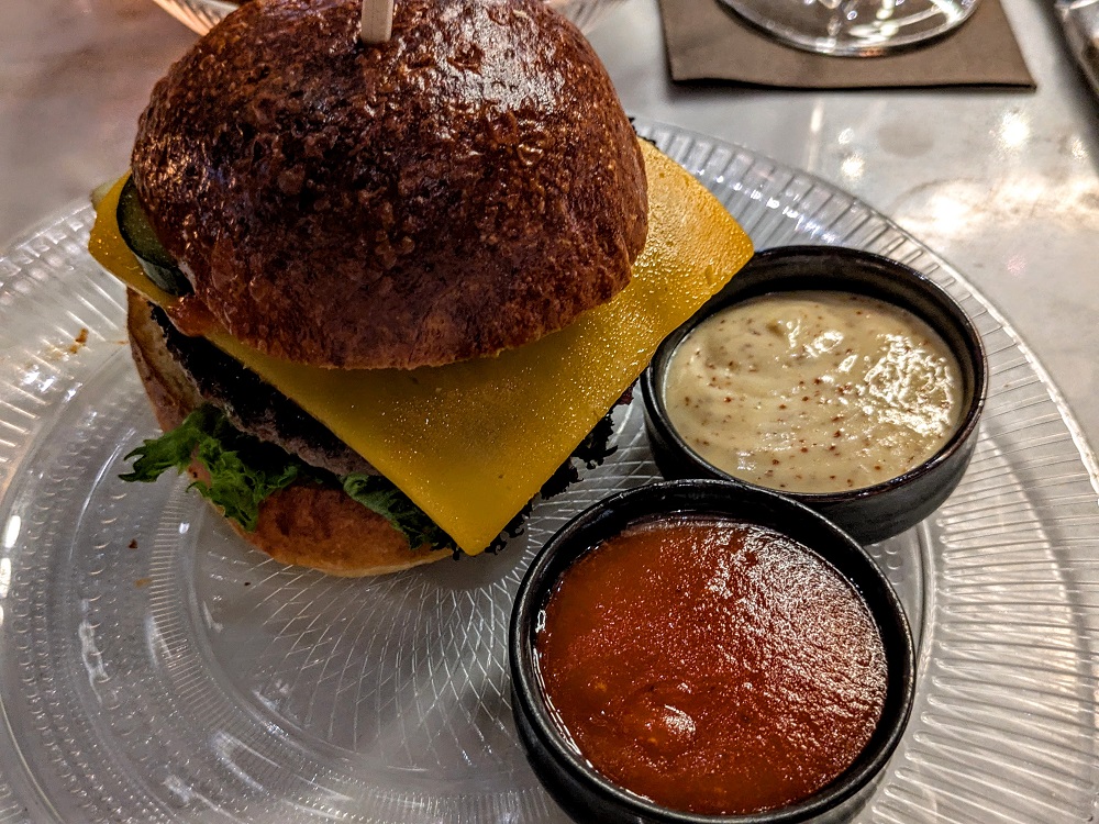 Villa Copenhagen - Organic beef burger