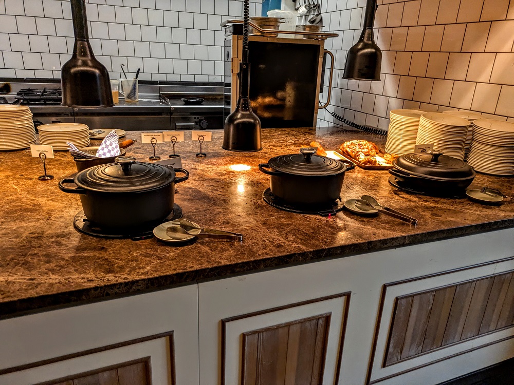 Villa Copenhagen breakfast - Hot options