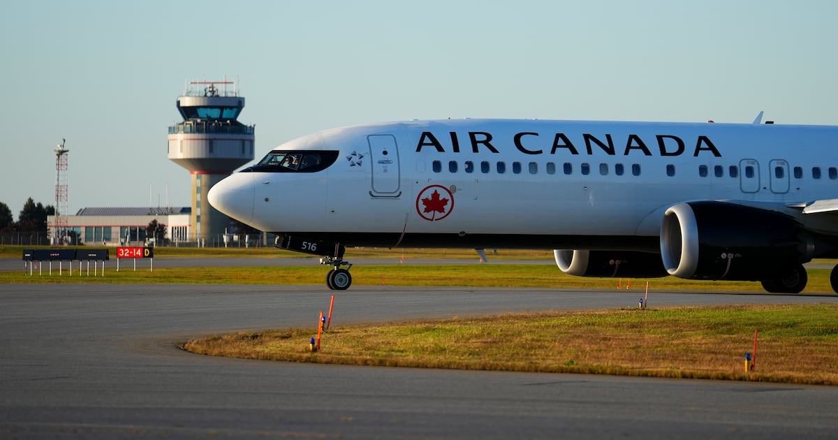 Air Canada flight makes emergency landing in Iowa
