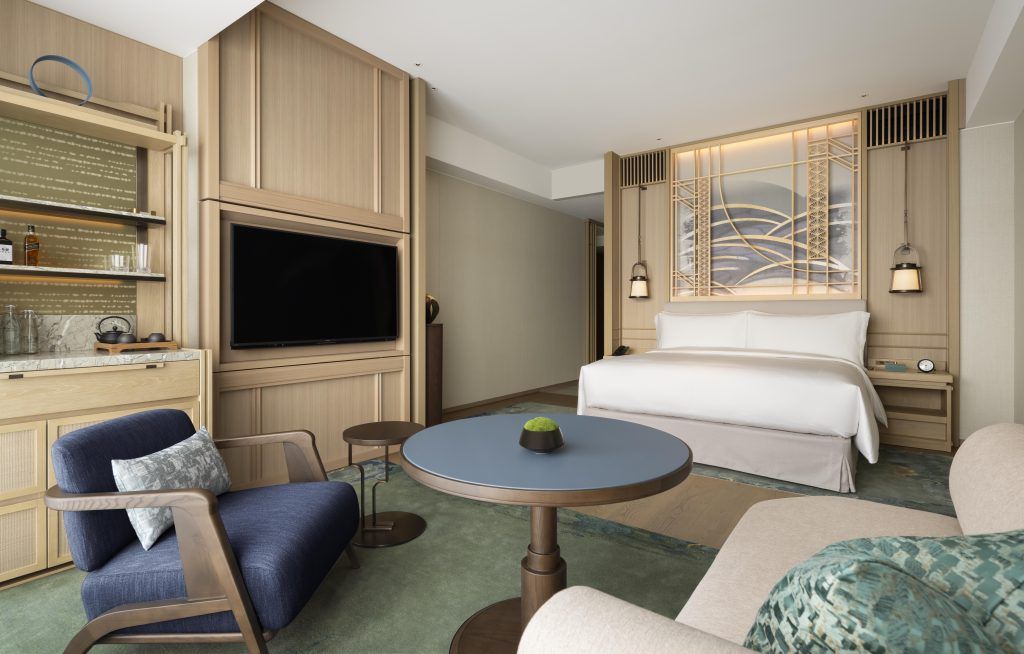 King Deluxe Room. Courtesy of Waldorf Astoria 