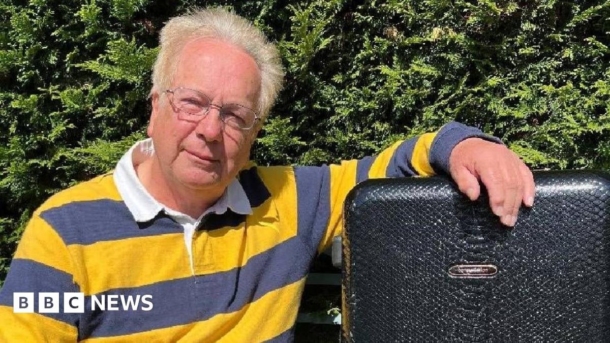 Welsh couple stranded after being let off packed GWR train for air