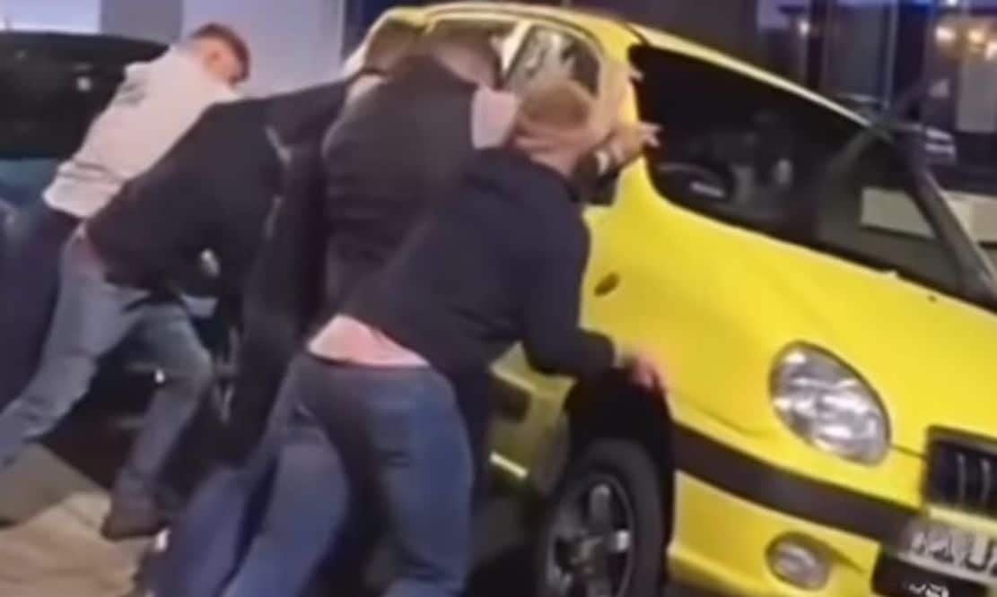 Newry competitions giant’s offer to fix ‘toppled’ car makes u-turn to benefit animal charity