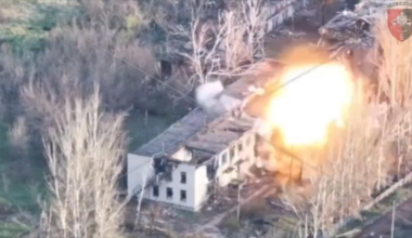 Ukrainian aviation destroyed Russian infantry position using JDAM-ER bombs. Soledar sector, April 2025