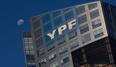 YPF to build six LNG boats in Río Negro instead of onshore plant