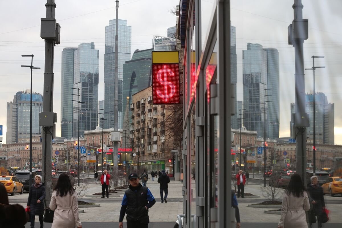 Ruble is top performing global currency as trade war hits dollar