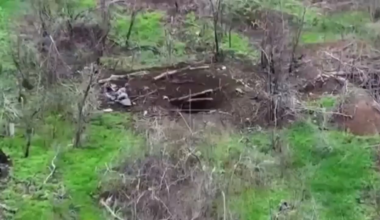 Russian soldier surrenders to Ukrainian drone , Slava Ukraine 🇺🇦 🔥🇺🇦🔥