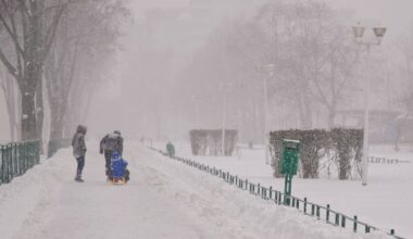 Zonele din România în care se întorc ninsorile și gerul, chiar din acest weekend! Vremea se va răci brusc, conform ANM