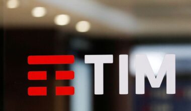 Italy-led consortium agree deal to buy Telecom Italia's subsea unit