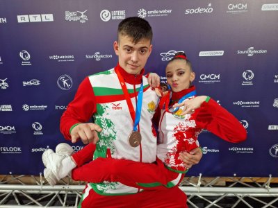 Вилиана Костадинова и Кристиан Манолов спечелиха бронз на еврошампионата по спортна акробатика